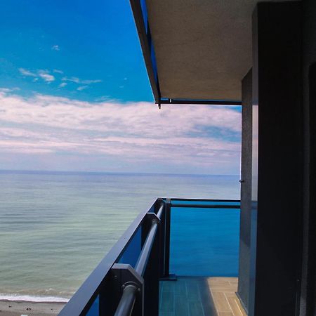 Orbi Twin Towers Aparthotel With Sea View 바투미 외부 사진