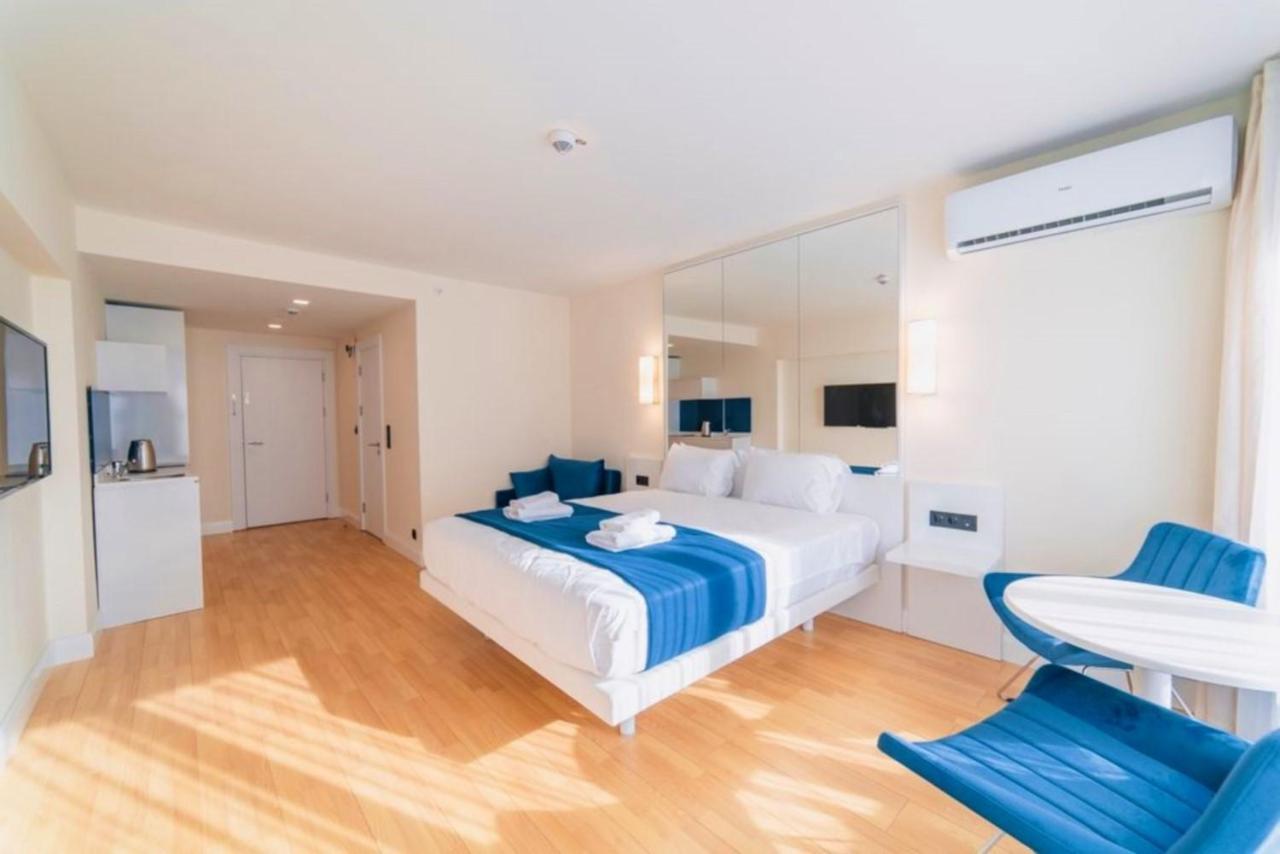 Orbi Twin Towers Aparthotel With Sea View 바투미 외부 사진