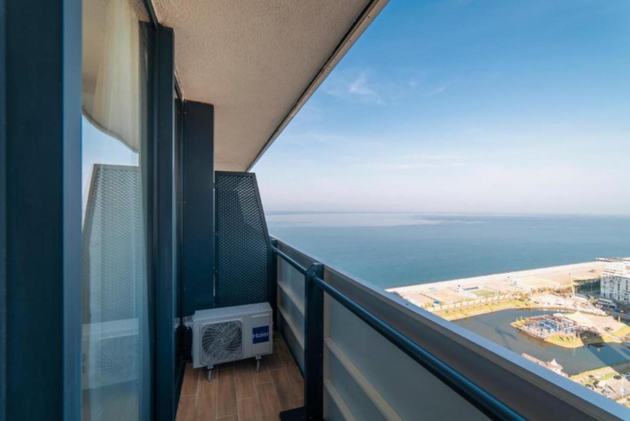 Orbi Twin Towers Aparthotel With Sea View 바투미 외부 사진