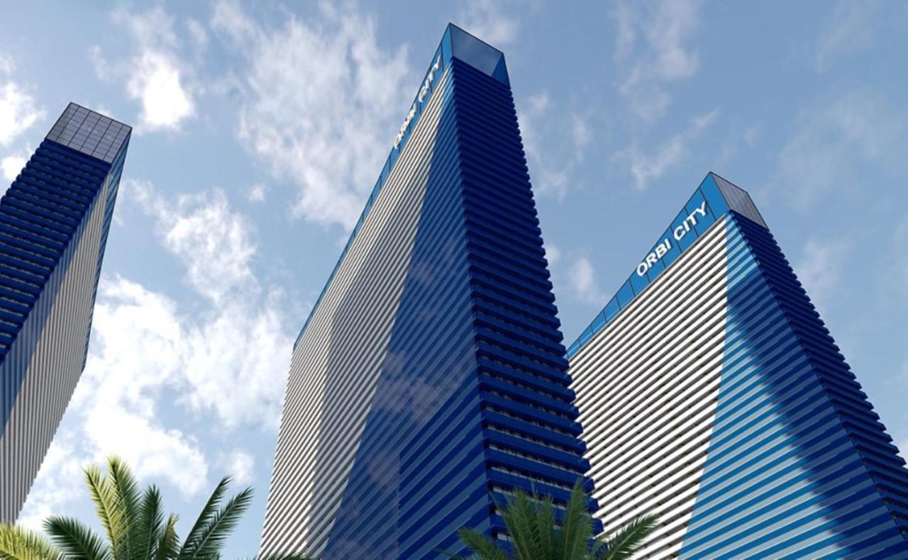 Orbi Twin Towers Aparthotel With Sea View 바투미 외부 사진
