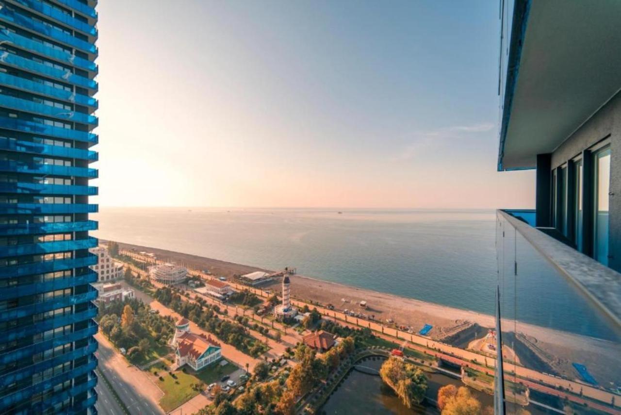 Orbi Twin Towers Aparthotel With Sea View 바투미 외부 사진
