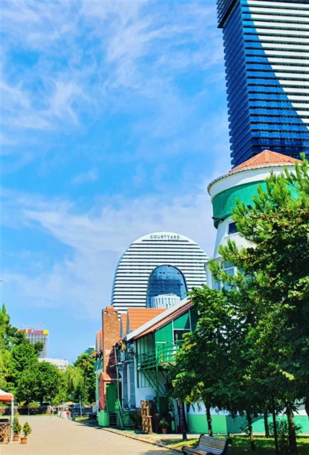 Orbi Twin Towers Aparthotel With Sea View 바투미 외부 사진