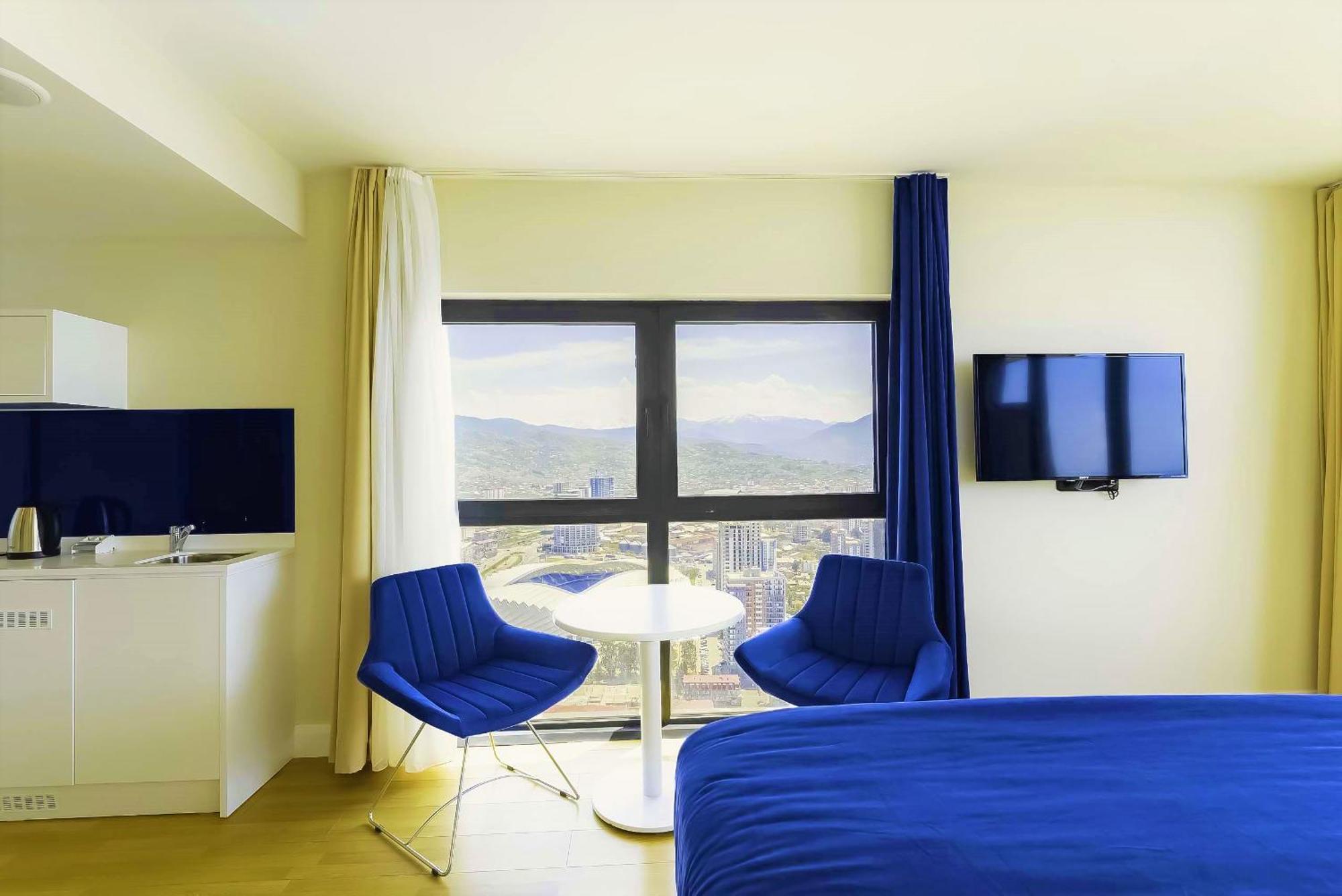 Orbi Twin Towers Aparthotel With Sea View 바투미 외부 사진
