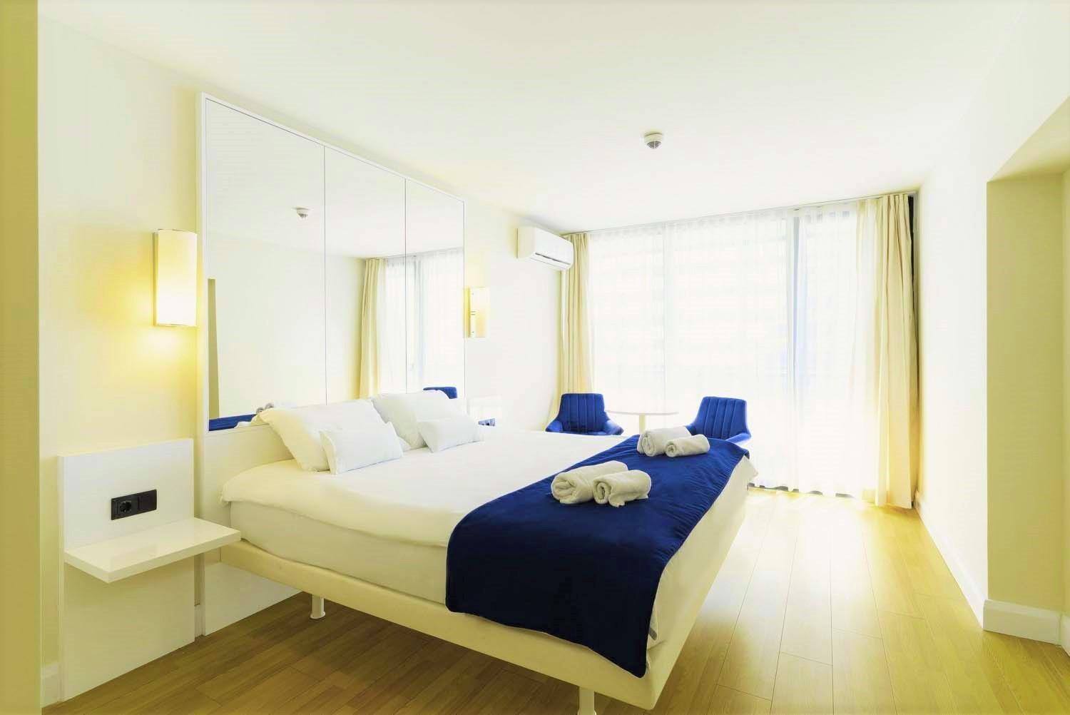Orbi Twin Towers Aparthotel With Sea View 바투미 외부 사진