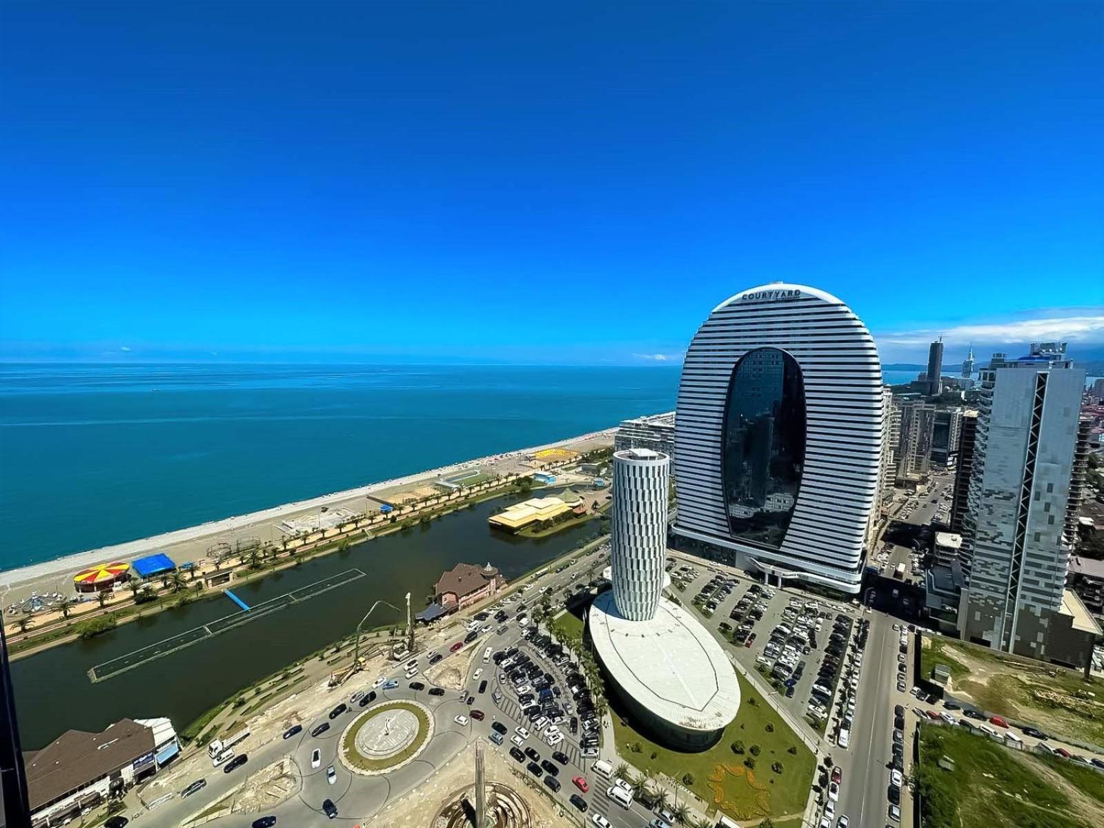 Orbi Twin Towers Aparthotel With Sea View 바투미 외부 사진
