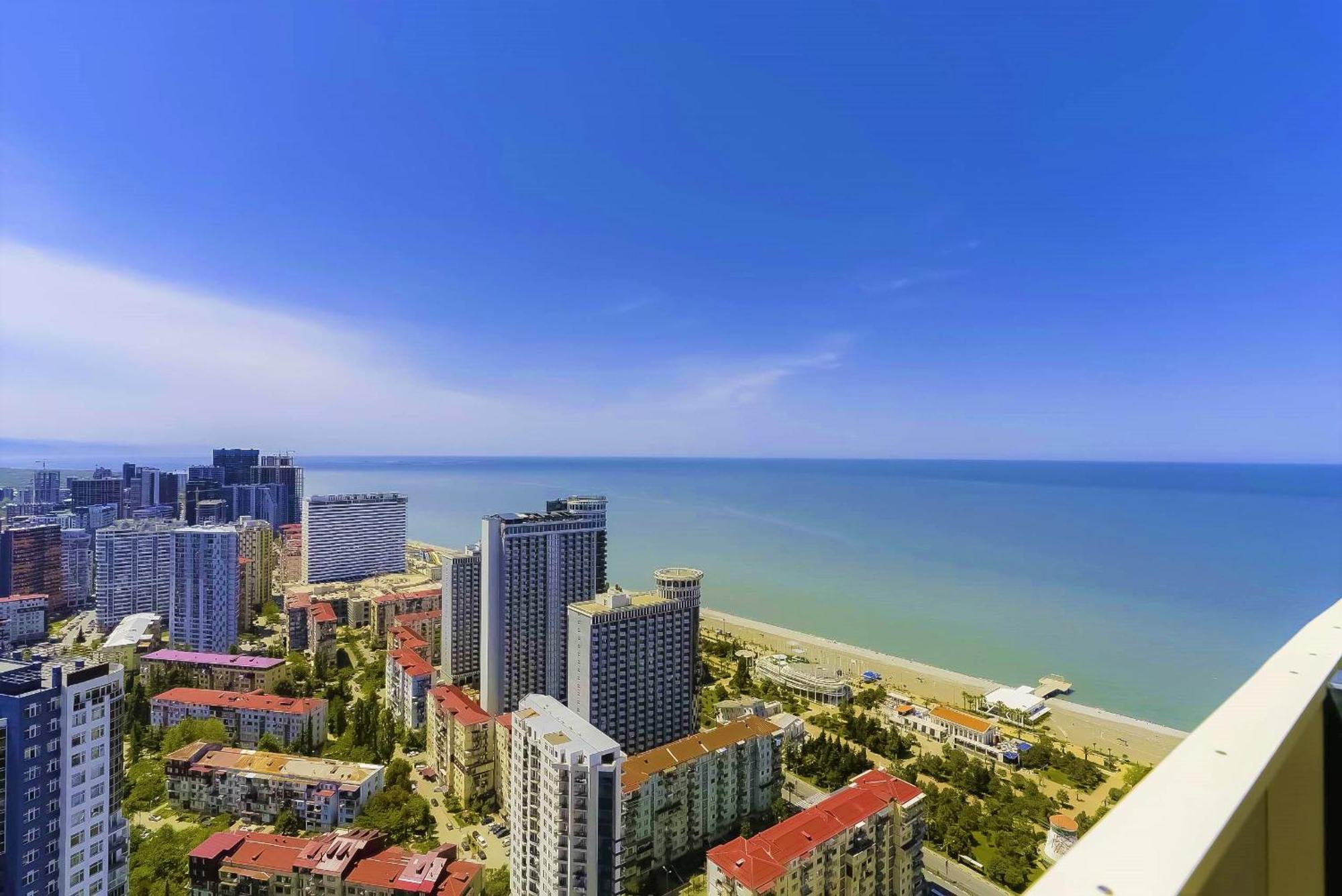 Orbi Twin Towers Aparthotel With Sea View 바투미 외부 사진