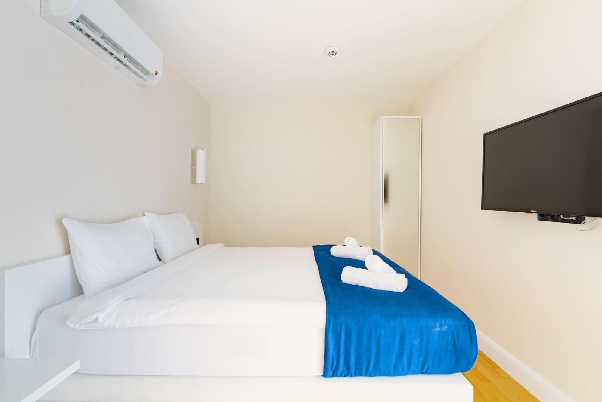 Orbi Twin Towers Aparthotel With Sea View 바투미 외부 사진