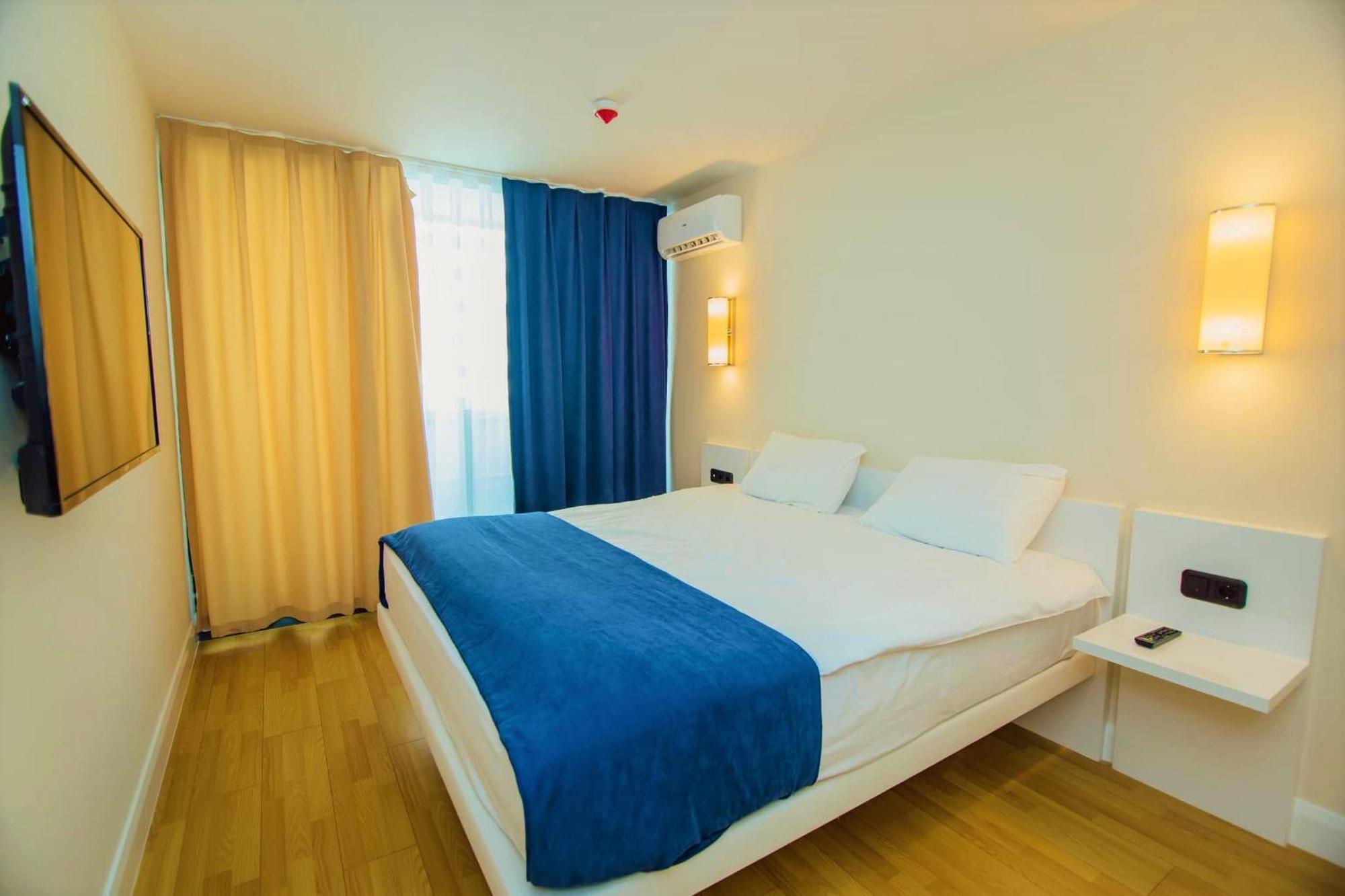 Orbi Twin Towers Aparthotel With Sea View 바투미 외부 사진
