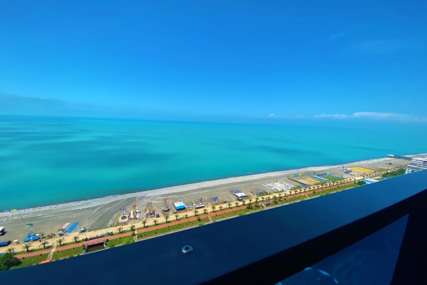 Orbi Twin Towers Aparthotel With Sea View 바투미 외부 사진